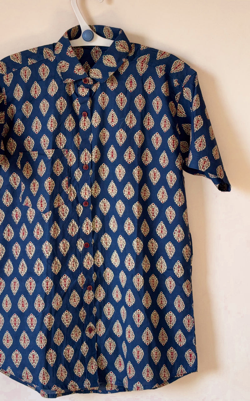 Navy Blue  with design Motif Printed Men’s Half Sleeves Pure Cotton Shirt